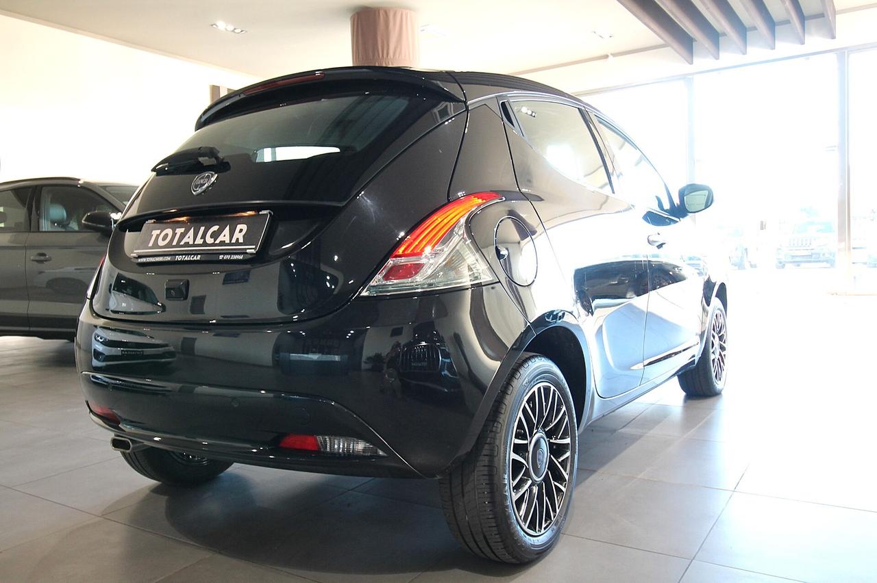 LANCIA YPSILON 1.0 70 CV HYBRID AZIENDALE