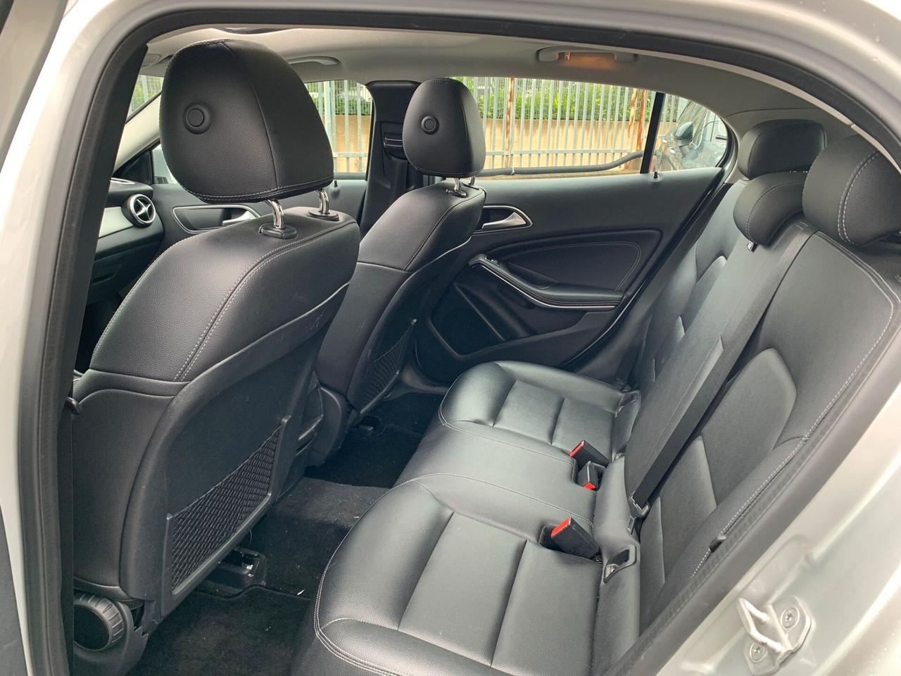 Mercedes-benz GLA 200d 4Matic Premium - !! TETTO !!