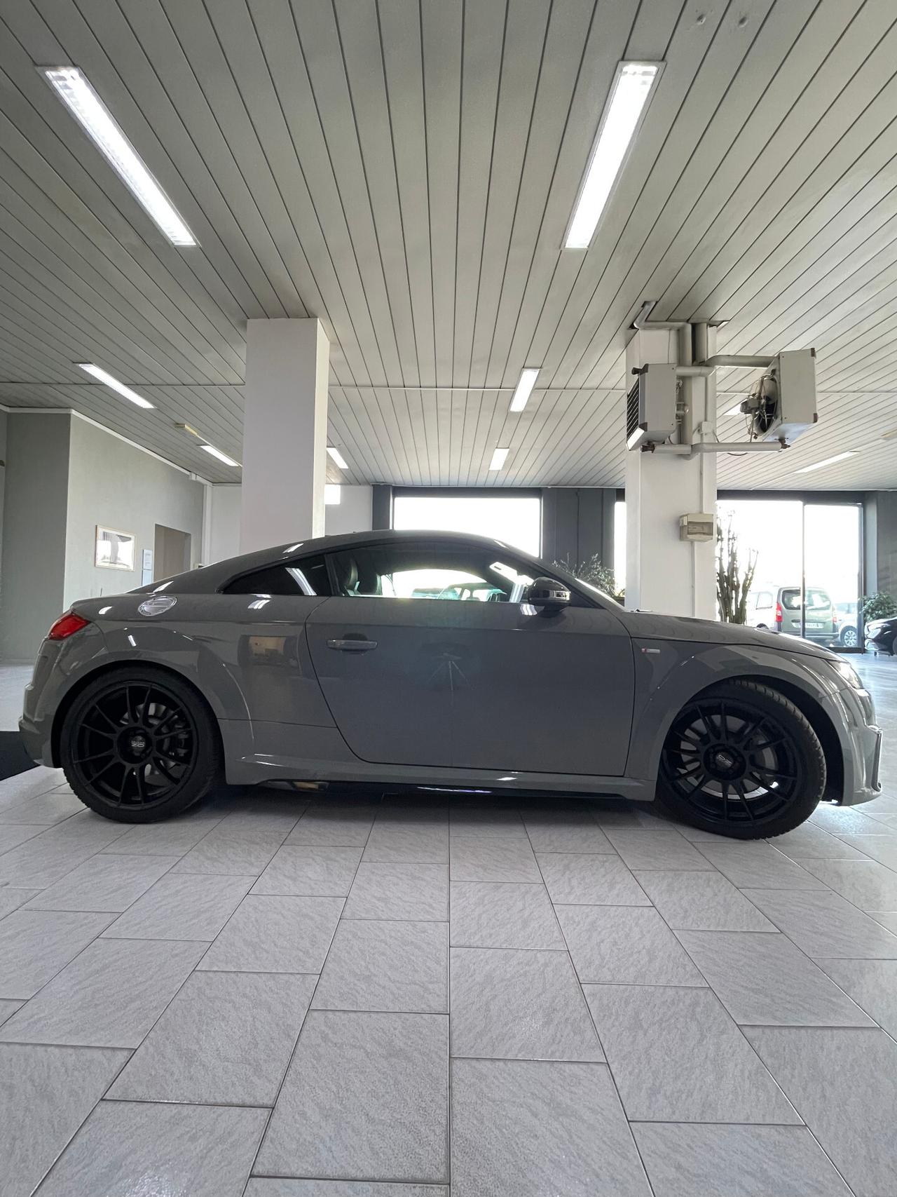 Audi TT Coupé 45 TFSI quattro S tronic 99 ESEMPLARI QUANTUM GRAY EDITION