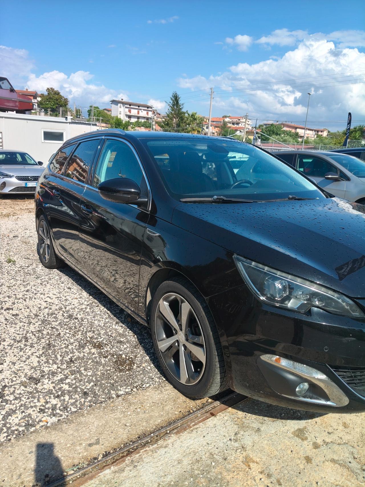 Peugeot 308 BlueHDi 120 S&S EAT6 SW Allure