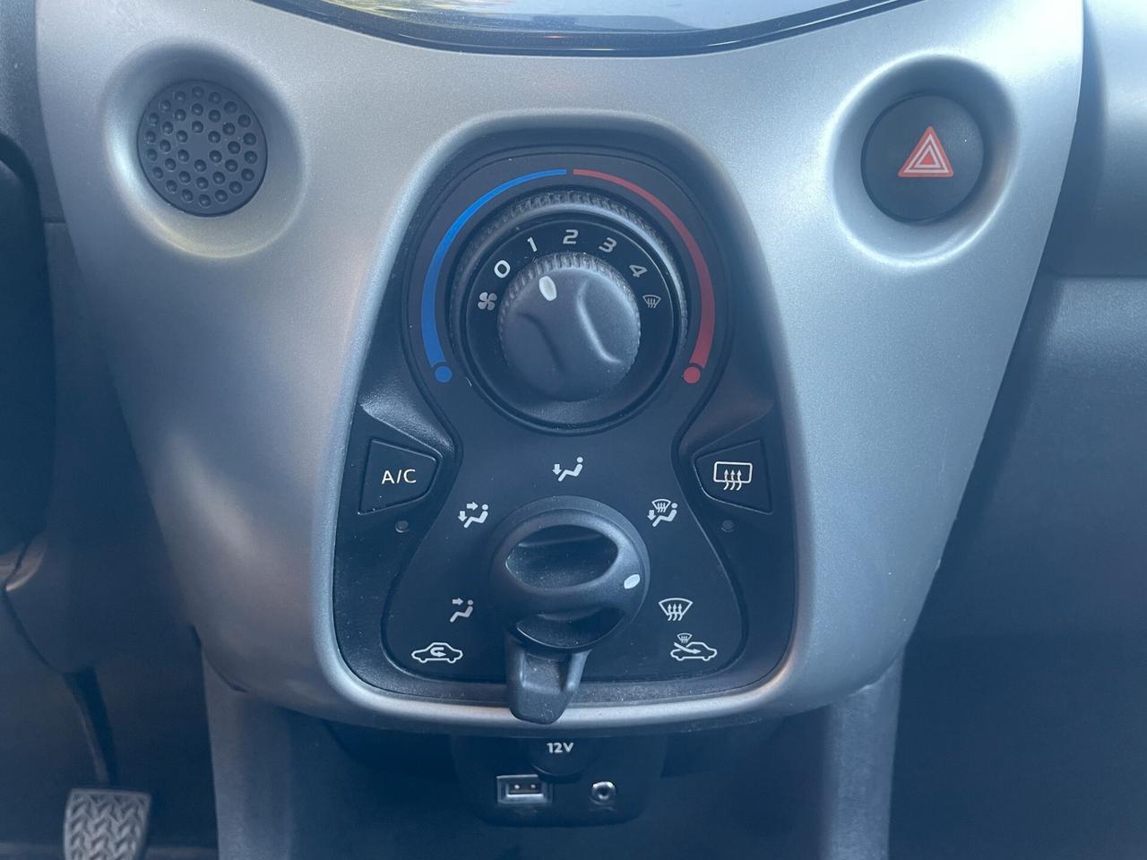 Peugeot 108 VTi 68 5 porte GARANTITA