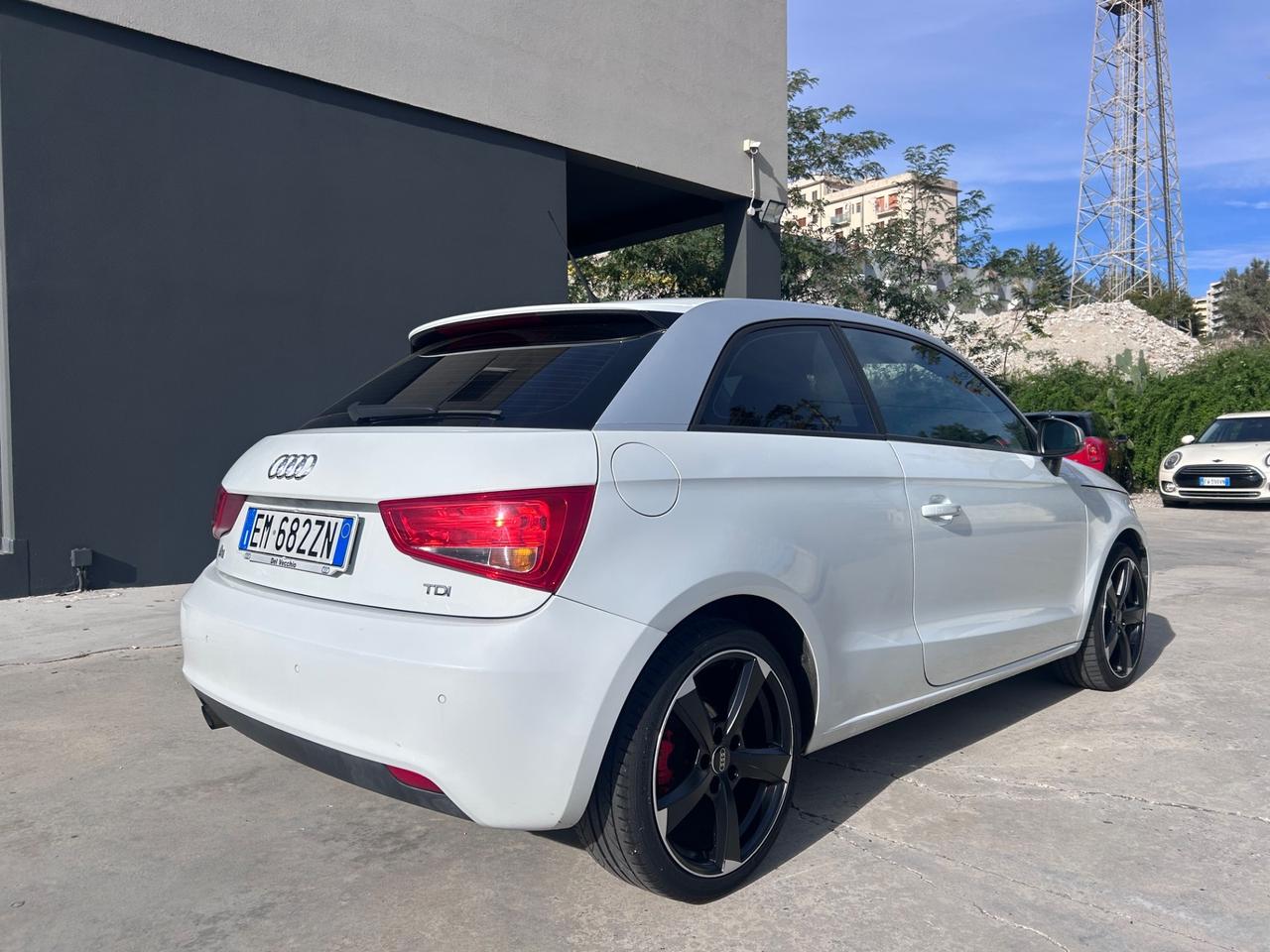 Audi A1 1.6 TDI S tronic Attraction
