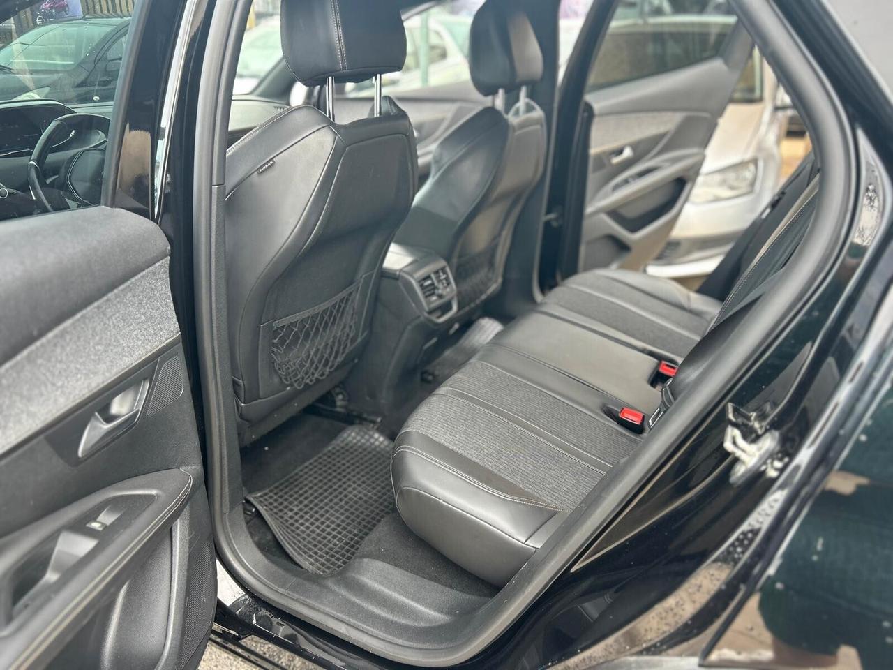 Peugeot 3008 BlueHDi 120 S&S Business