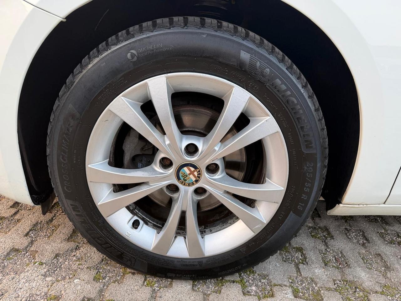 Alfa Romeo Giulietta 1.6 JTDm-2 105 CV Distinctive-2010