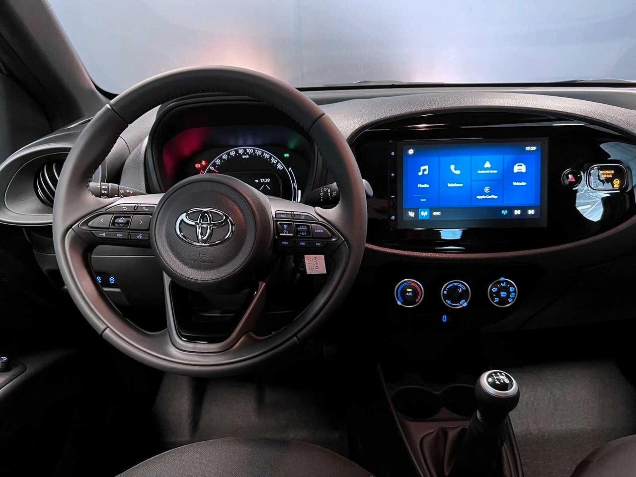 TOYOTA AYGO X 1.0 VVT-I 72 CV 5 PORTE ACTIVE KM0