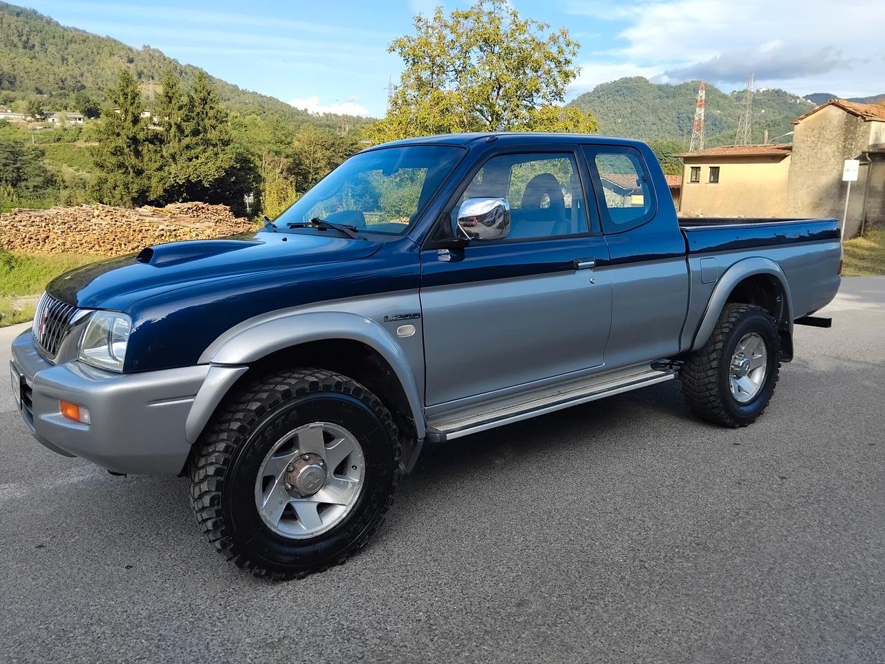 Mitsubishi L200 2.5 TDI 4WD 115cv 4 posti