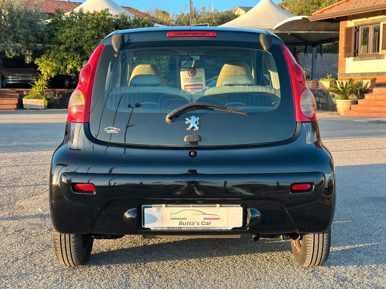 Peugeot 107 1.0 Benzina Automatica