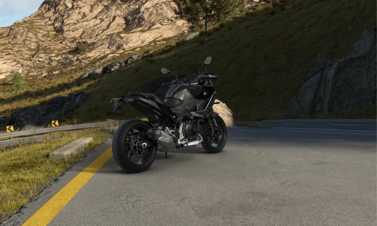 BMW F 900 XR Triple Black