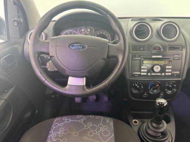 FORD Fiesta 1.2 16V 3p. Ghia