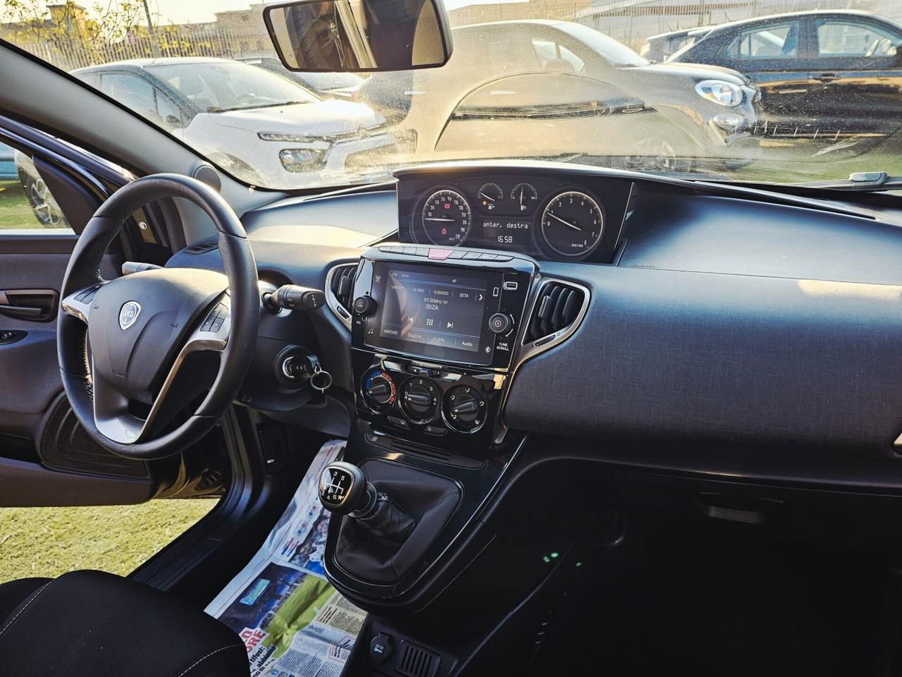 Lancia Ypsilon 1.0 FireFly 5 porte S&S Hybrid Gold Plus