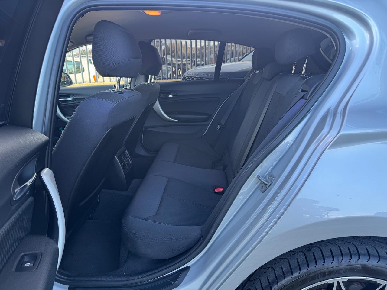 Bmw 116 116d 5p. Urban