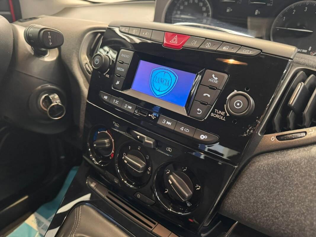 Lancia Ypsilon III 1.0 firefly hybrid Silver s&s 70cv