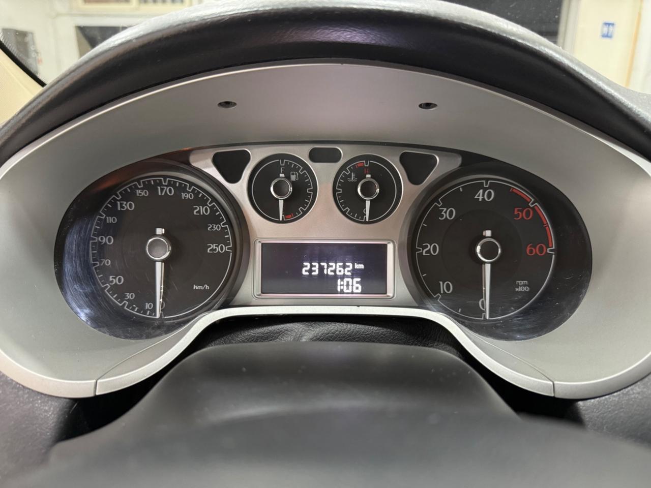 Lancia Delta 1.6 mjt platino