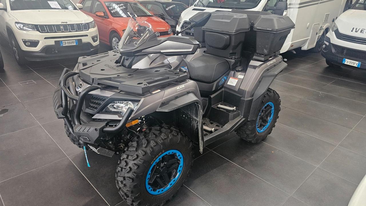 QUAD CFORCE 1000 4X4 300KM CON CARRELLO TRASPORTO