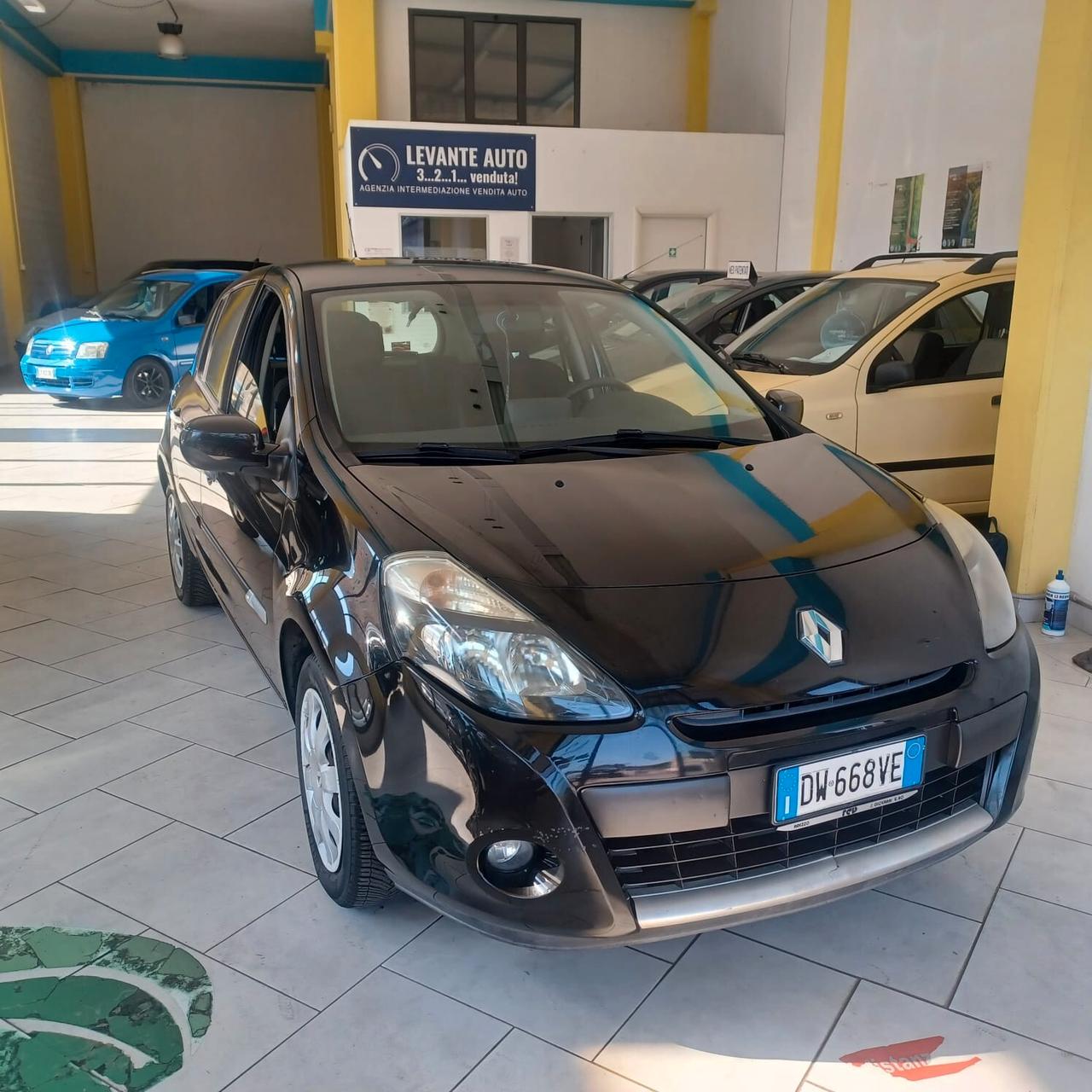 128.548KM CLIO 1.2 PERFETTA OK NEOPATENTATI