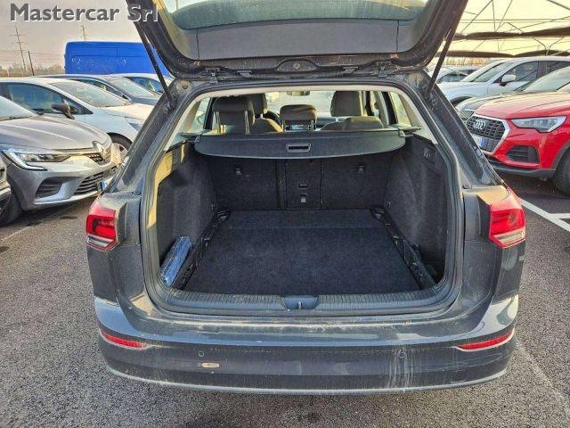 VOLKSWAGEN Golf Variant Golf VIII Variant 1.0 tsi evo Life 110cv - GF044WJ
