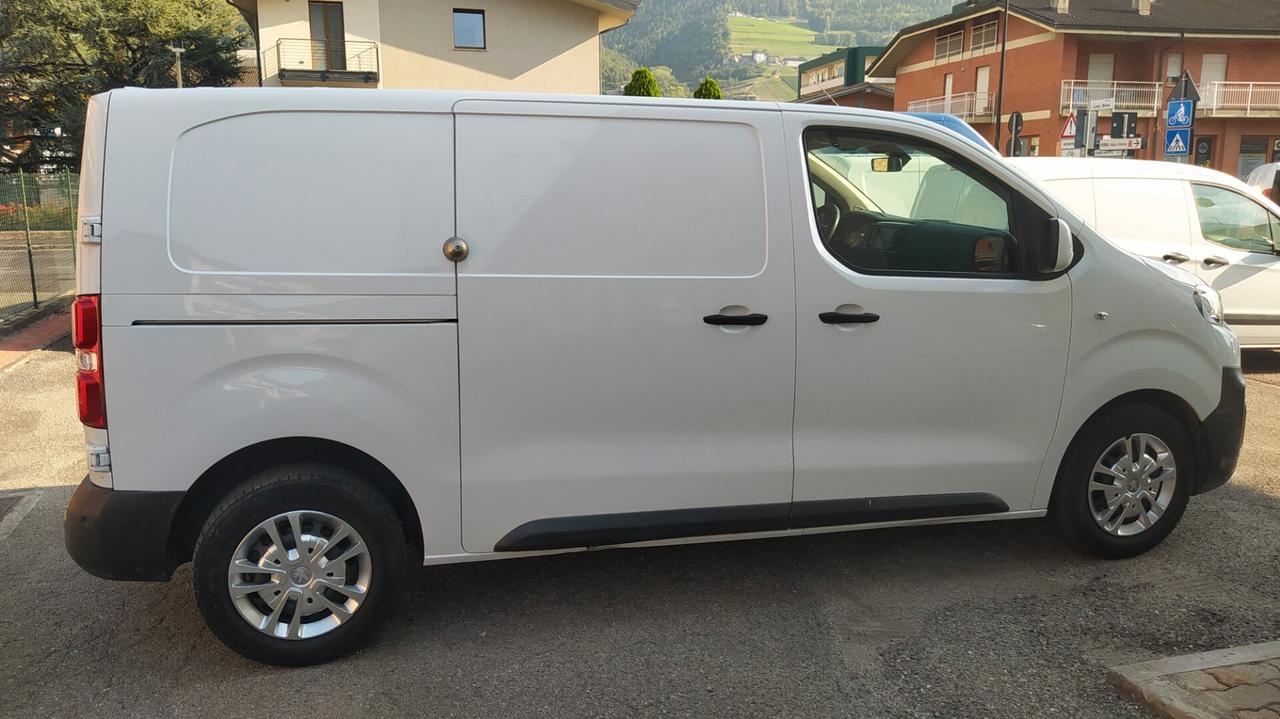 Peugeot Expert 2000 BlueHDi
