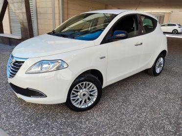Lancia Ypsilon 0.9 TwinAir 85 cv Metano Ecochic Gold