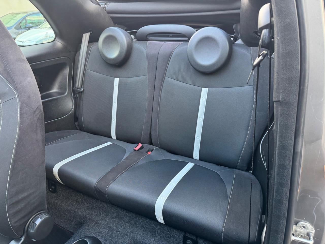 Abarth 500C 1.4 TURBOBENZINA 140CV 2010