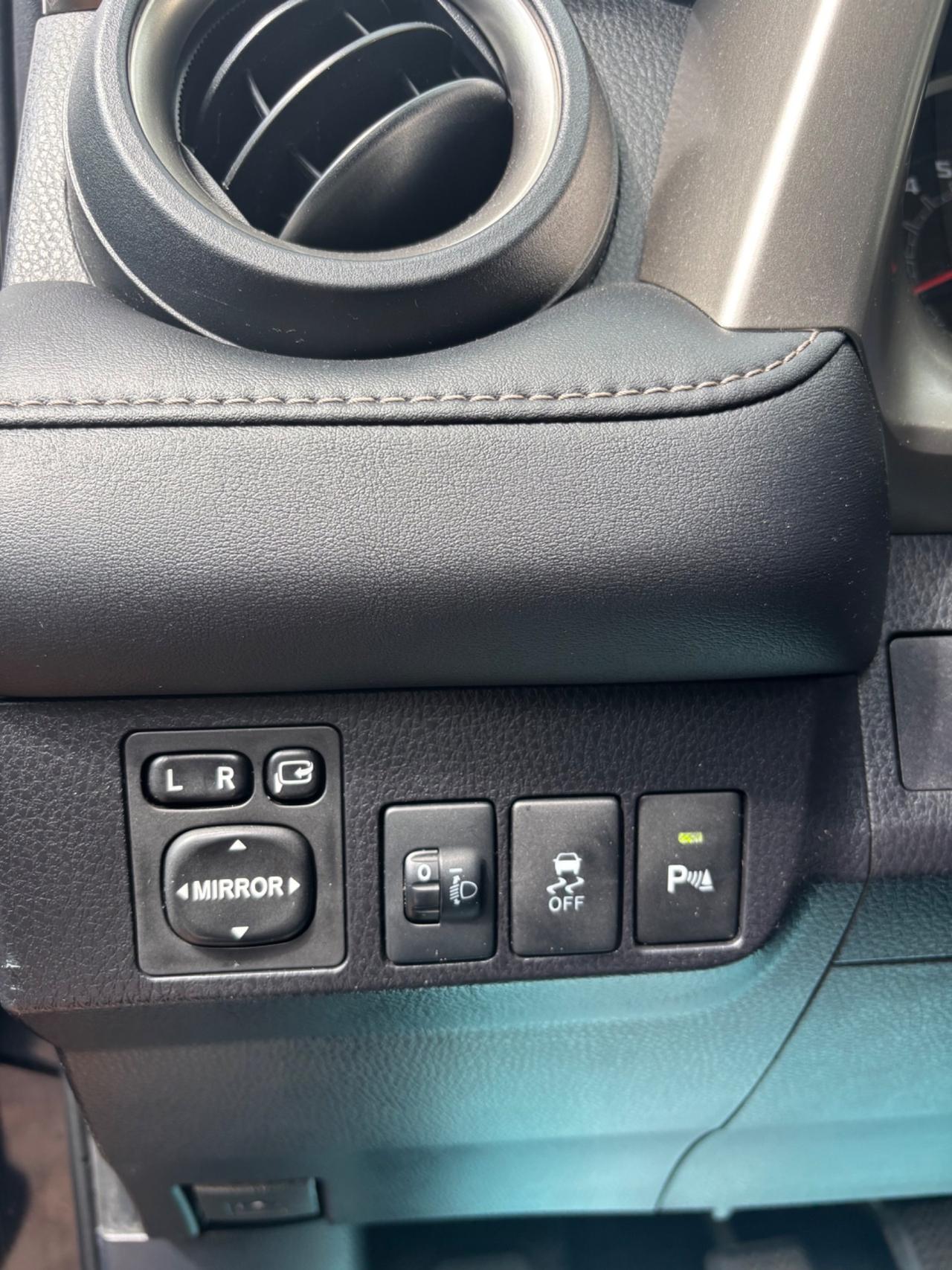 Toyota RAV 4 RAV4 2.0 D-4D 2WD Active 2015