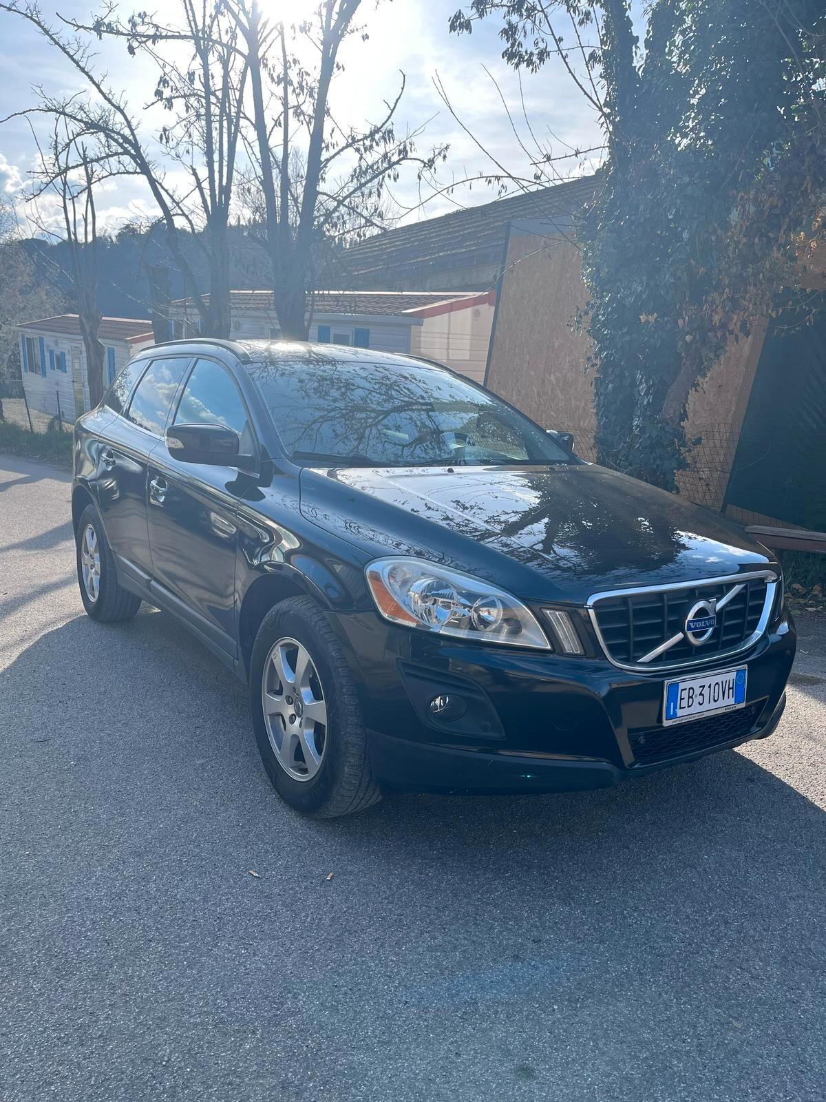 Volvo XC 60 XC60 2.4 D 163 CV AWD Geartronic Kinetic