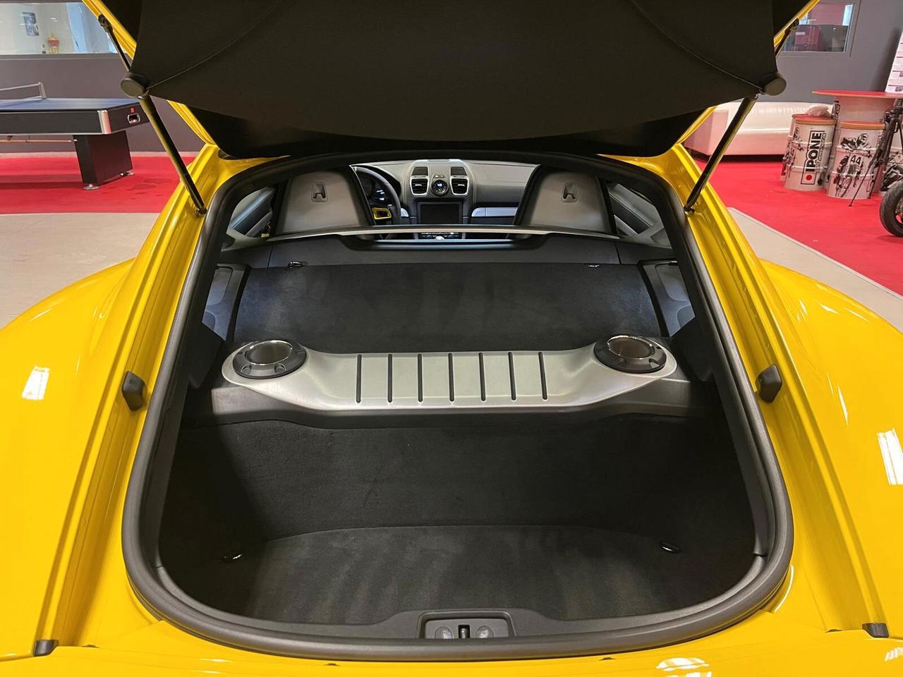 Porsche Cayman (981) GT4