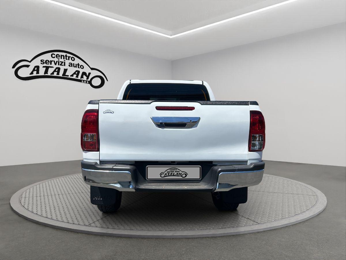 TOYOTA - Hilux - 2.4 d-4d 4x4 EXECUTIVE TELECAMERA + iva