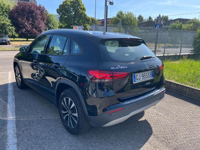 MERCEDES-BENZ GLA 180 d Automatic Business Da Vetrina!