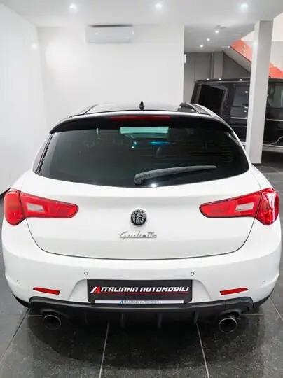 Alfa Romeo Giulietta 1750 TBi Quadrifoglio Verde