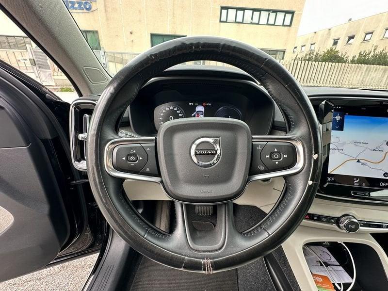 Volvo XC40 Recharge T4 Plug-in Hybrid auto Recharge R-Design