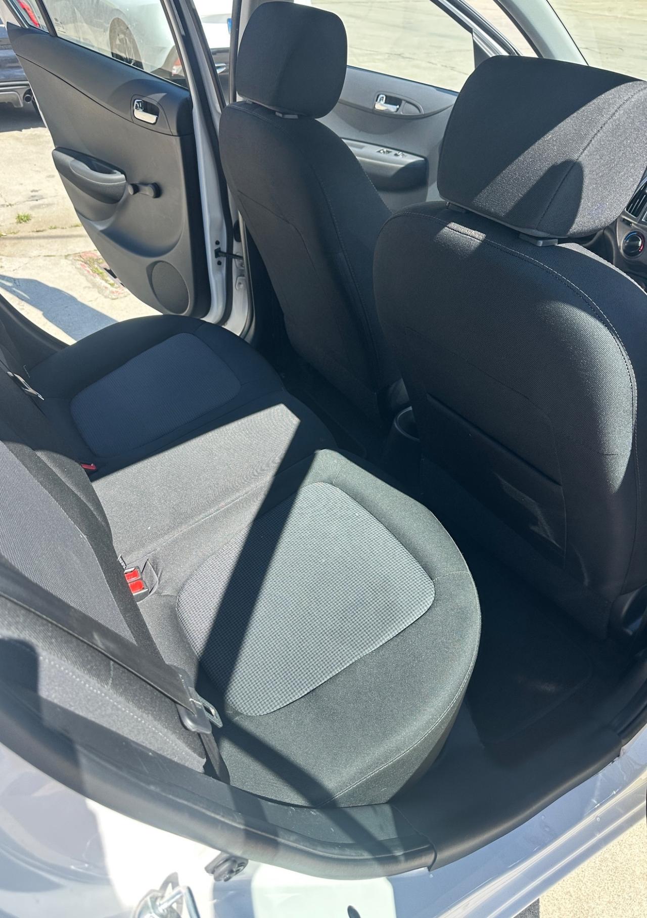 Hyundai i20 1.1 CRDi 75CV 5p. Sound Edition 2013