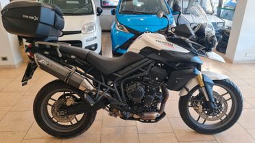 TRIUNPH TIGER 800