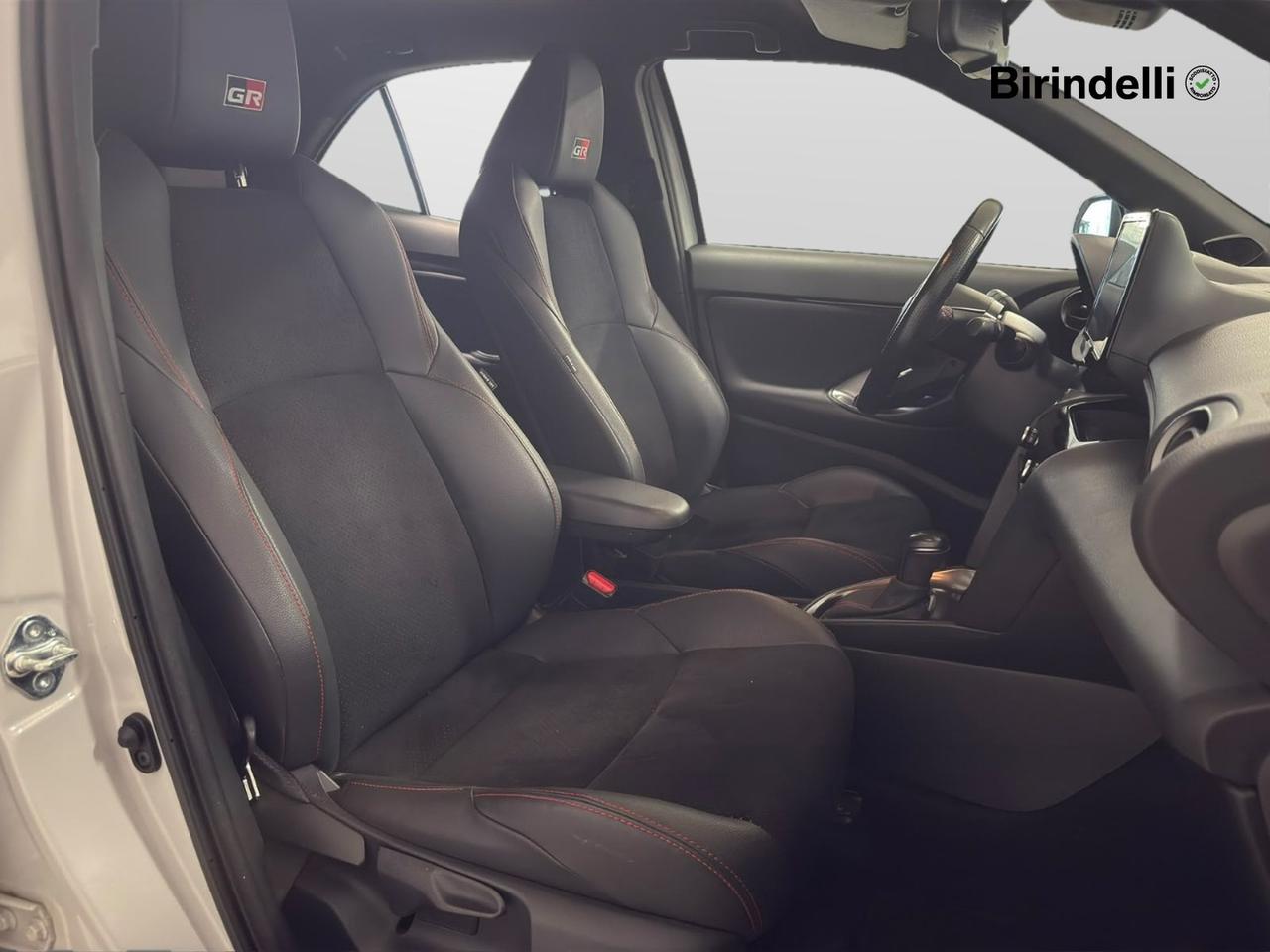 TOYOTA Yaris Cross - Yaris Cross 1.5 Hybrid E-CVT GR SPORT Black Sky