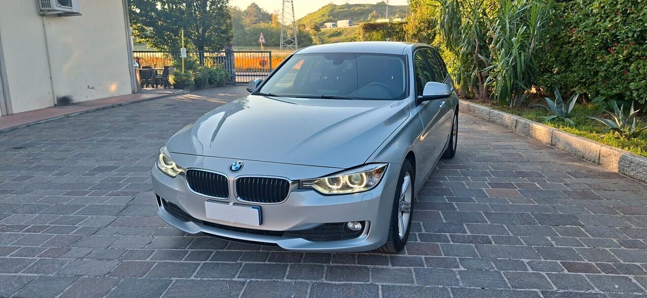 BMW 318D TOURING LUXURU CON CAMBIO AUTOMATICO
