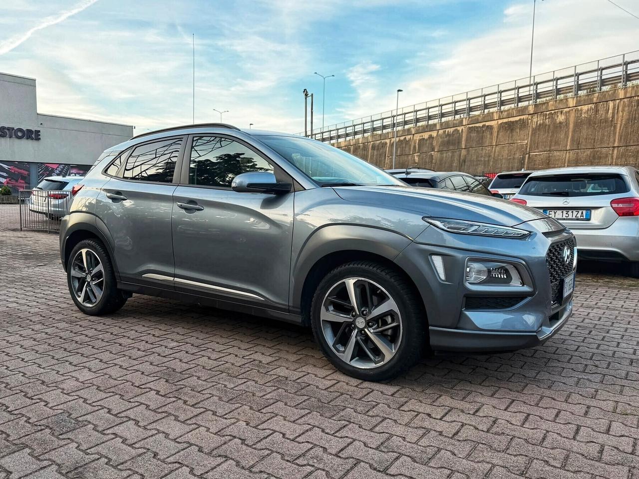 Hyundai Kona 1.6 CRDI 136 CV 4WD AUTOMATICA NAVIGA CAMERA SENSORI PDC OK NEOPATENTATI