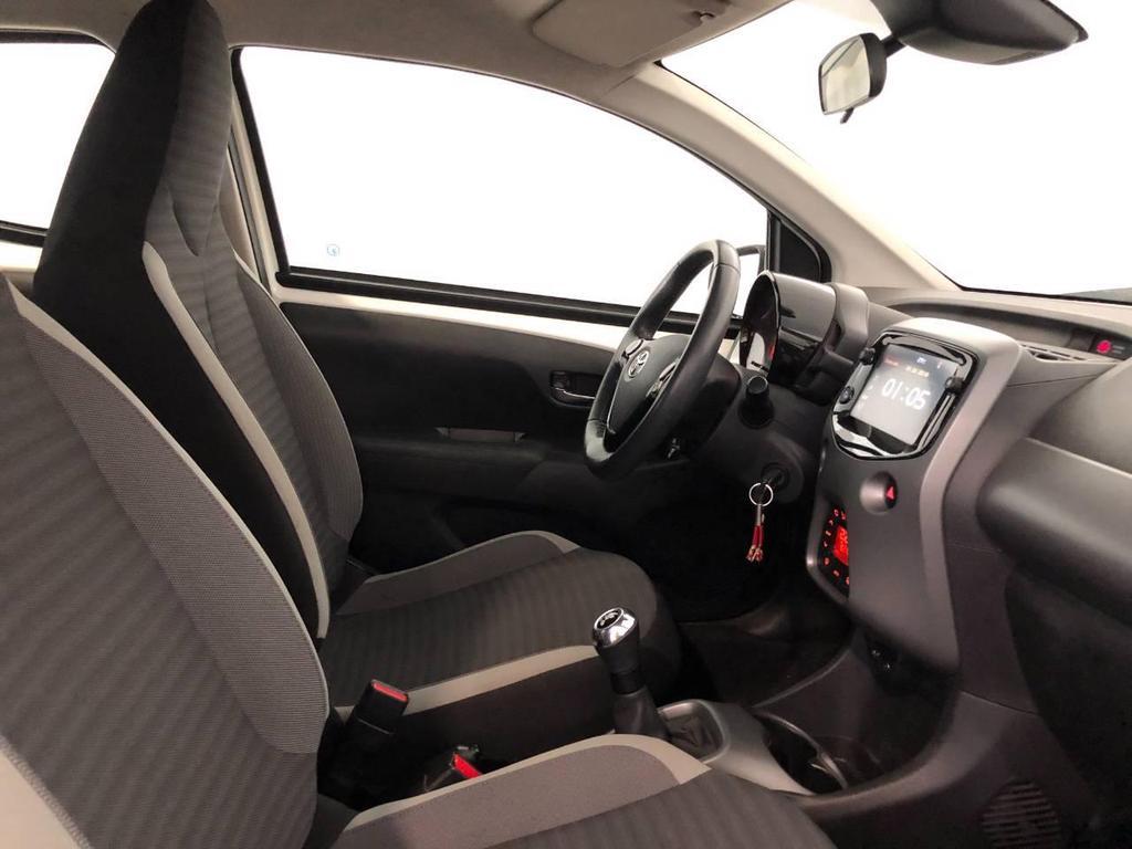 Toyota Aygo 5 Porte 1.0 VVT-i x-play