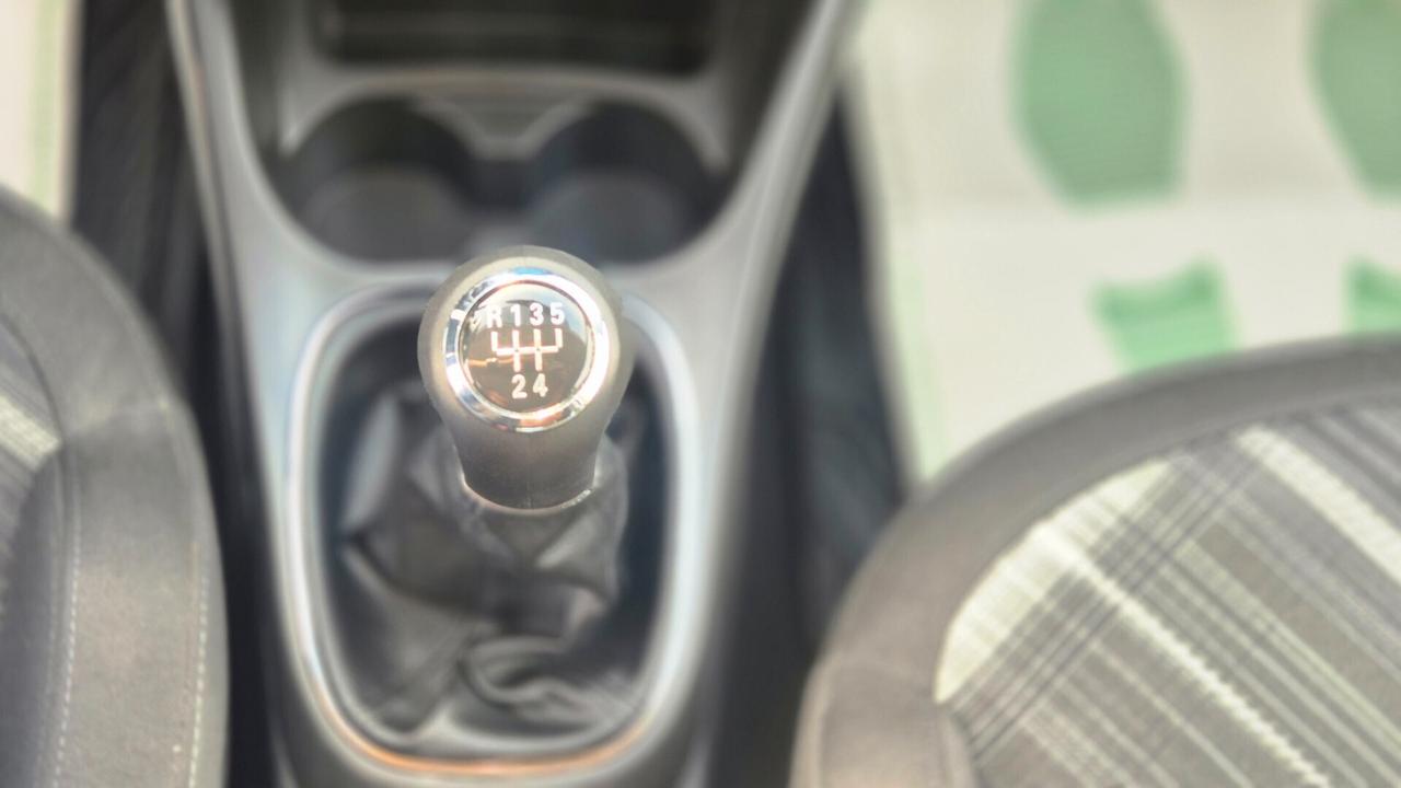 Opel Corsa 1.2 BENZ 69 CV / OK NEOPATENTATI