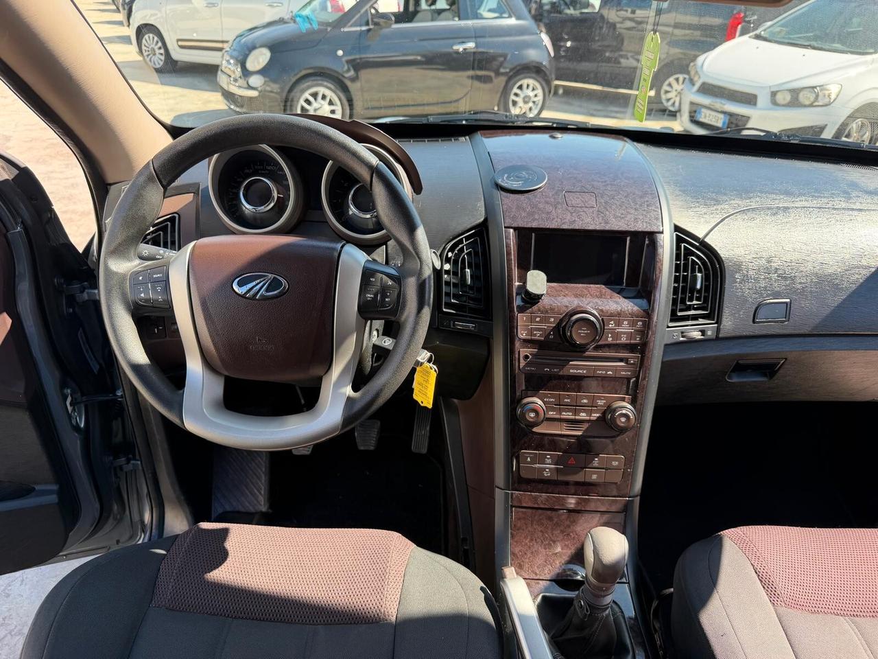 Mahindra XUV500 2.2 16V AWD W8