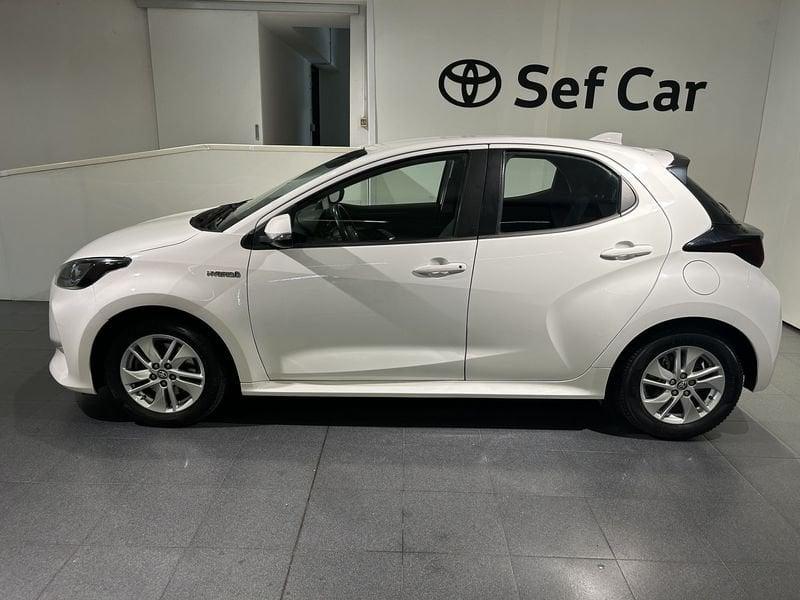 Toyota Yaris 1.5 Hybrid 5 porte Active + CERCHI IN LEGA AREA C FREE