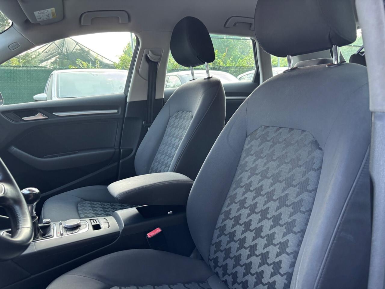Audi A3 SPB 1.6 TDI 5 porte OK NEOPATENTATI