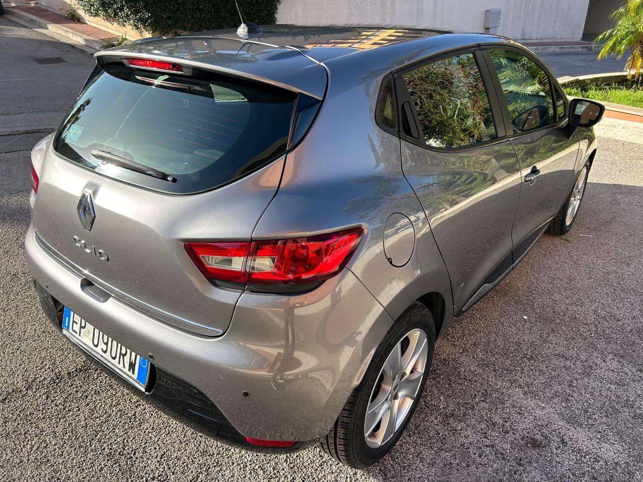 Renault Clio 1.2 16V 5 porte Dynamique