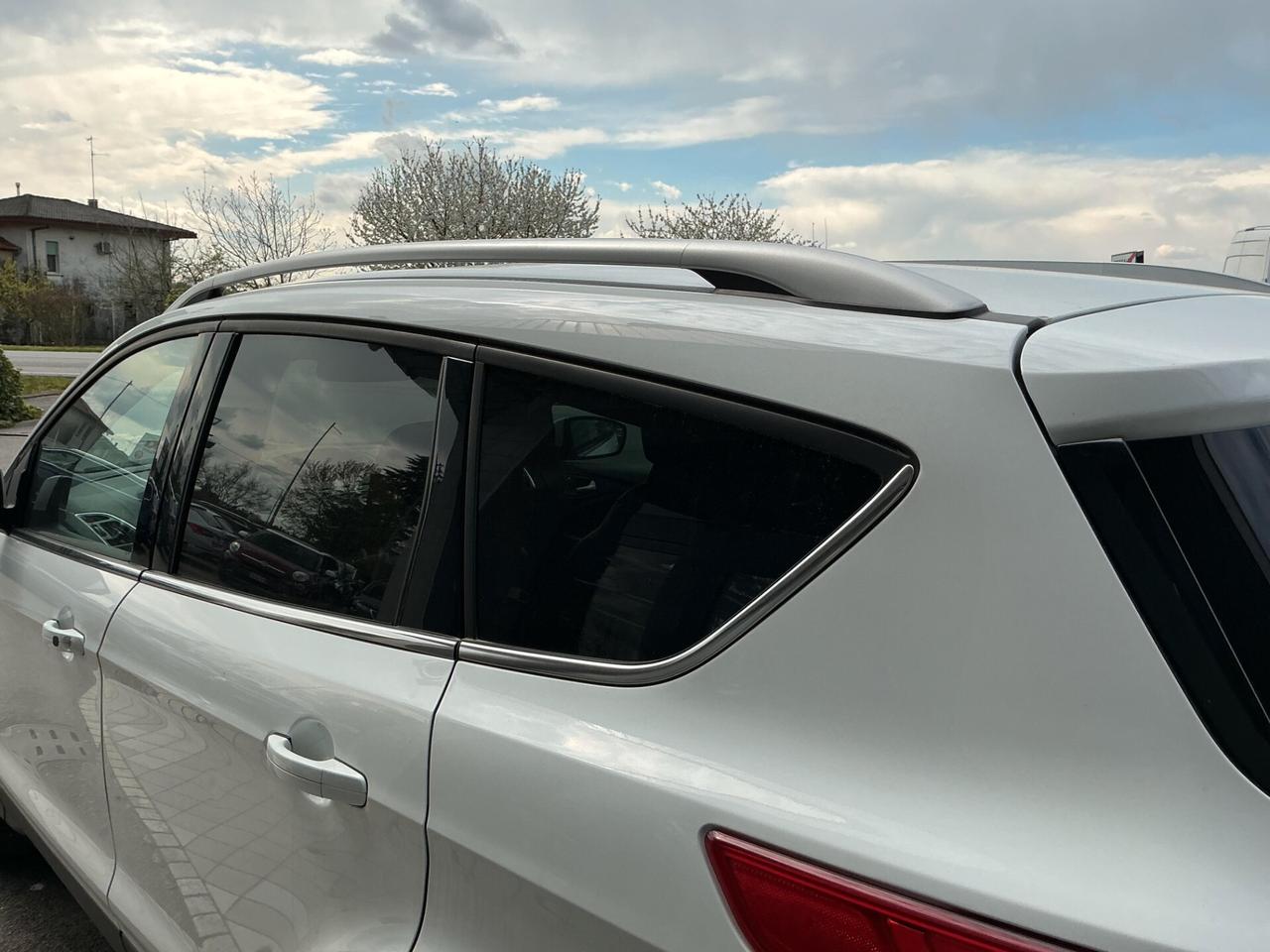 Ford Kuga 2.0 Diesel 4x4 Gancio Traino Neopatentati