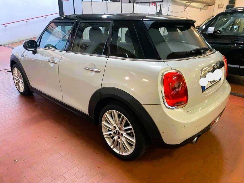 Mini 1.5 Cooper D Business CAMBIO AUTOMATICO