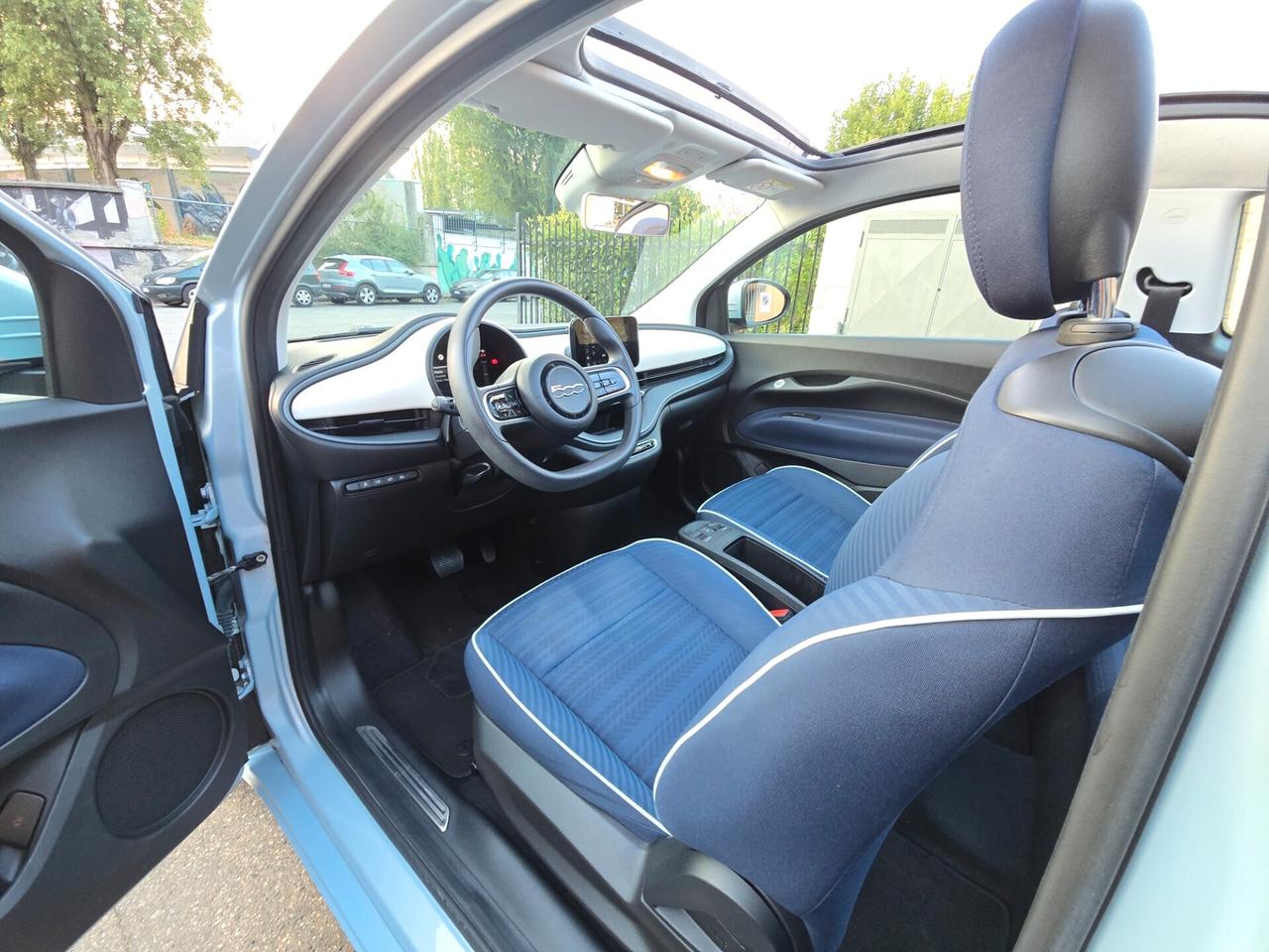 FIAT 500e Cabrio Passion 42 kWh