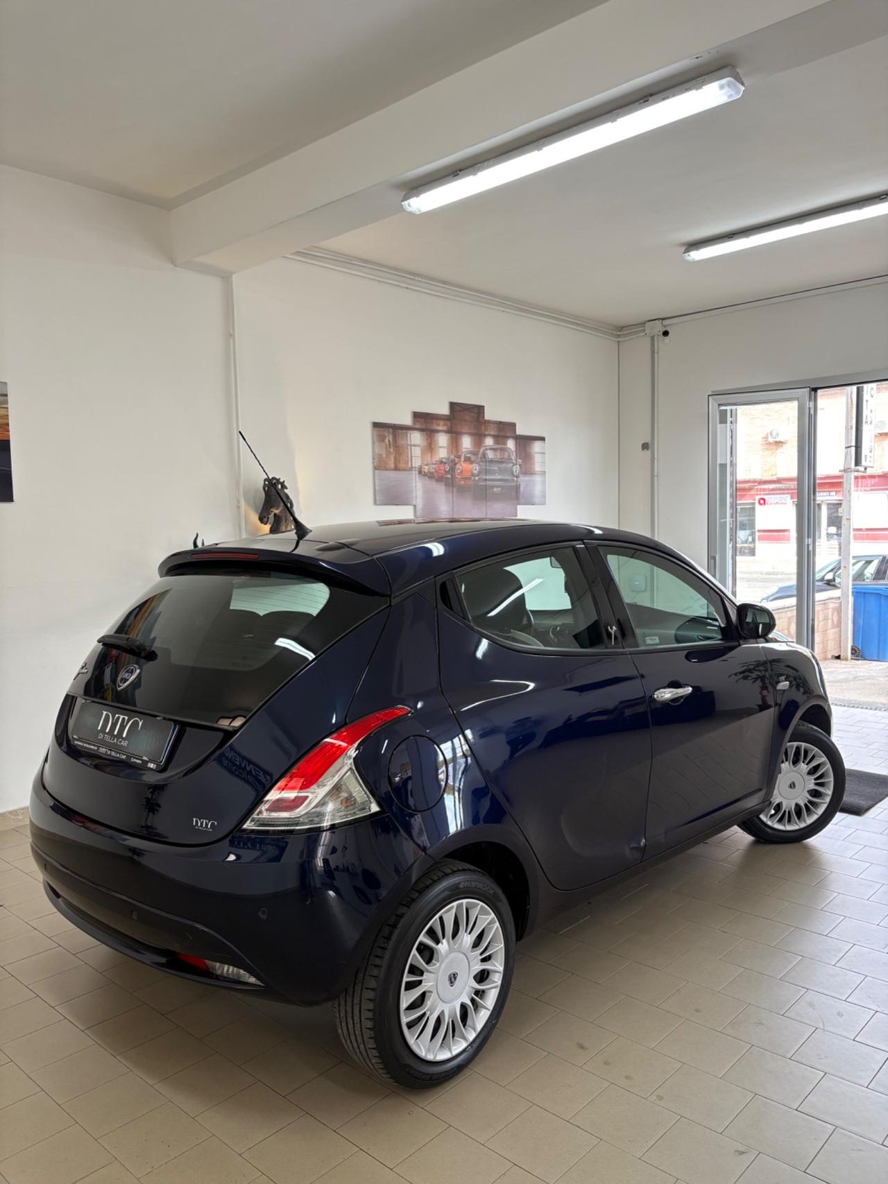 Lancia Ypsilon 1.2 69 CV Silver