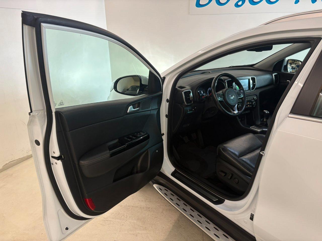 Kia Sportage 2.0 crdi Rebel Techno Pack awd 136cv