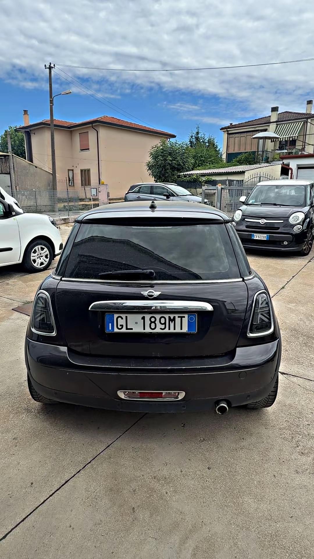 Mini 1.6 16V One (72kW)