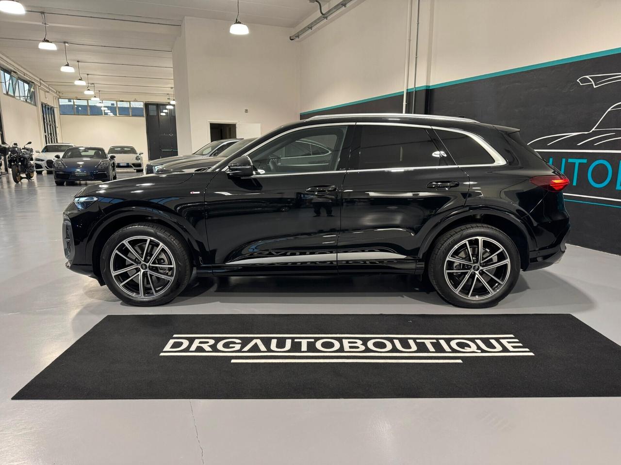 NEW Audi Q5 40 TDI quattro S tronic S line IVA ESP - NEW MODEL