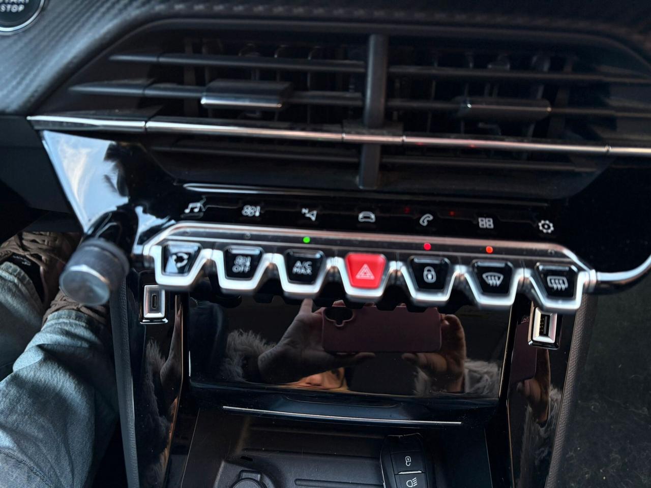 Peugeot 2008 Allure 2020 – Benzina, Unico Proprietario, Garanzia 12 Mesi!