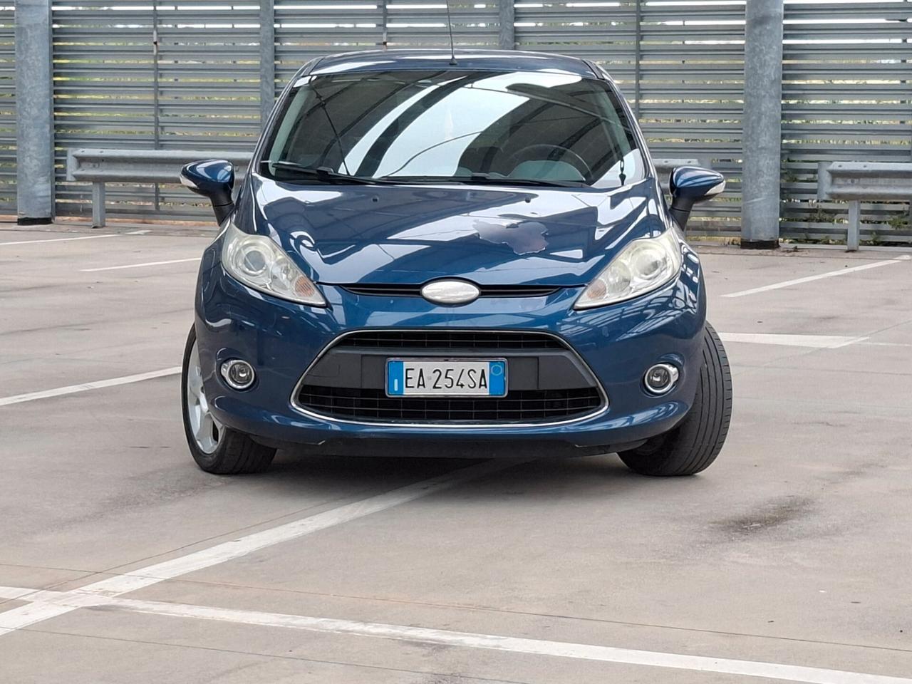 Ford Fiesta 1.4 TDCi 68CV 5 porte Titanium